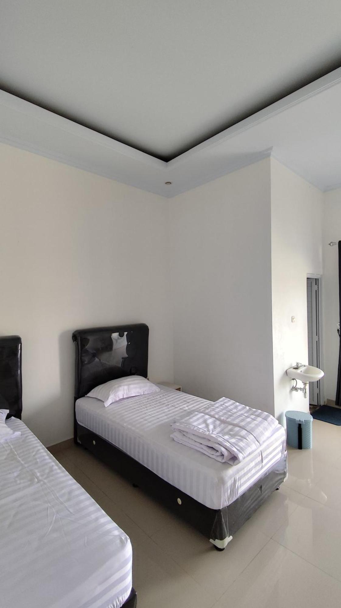 Backyard Guest House Banjar  Exterior foto